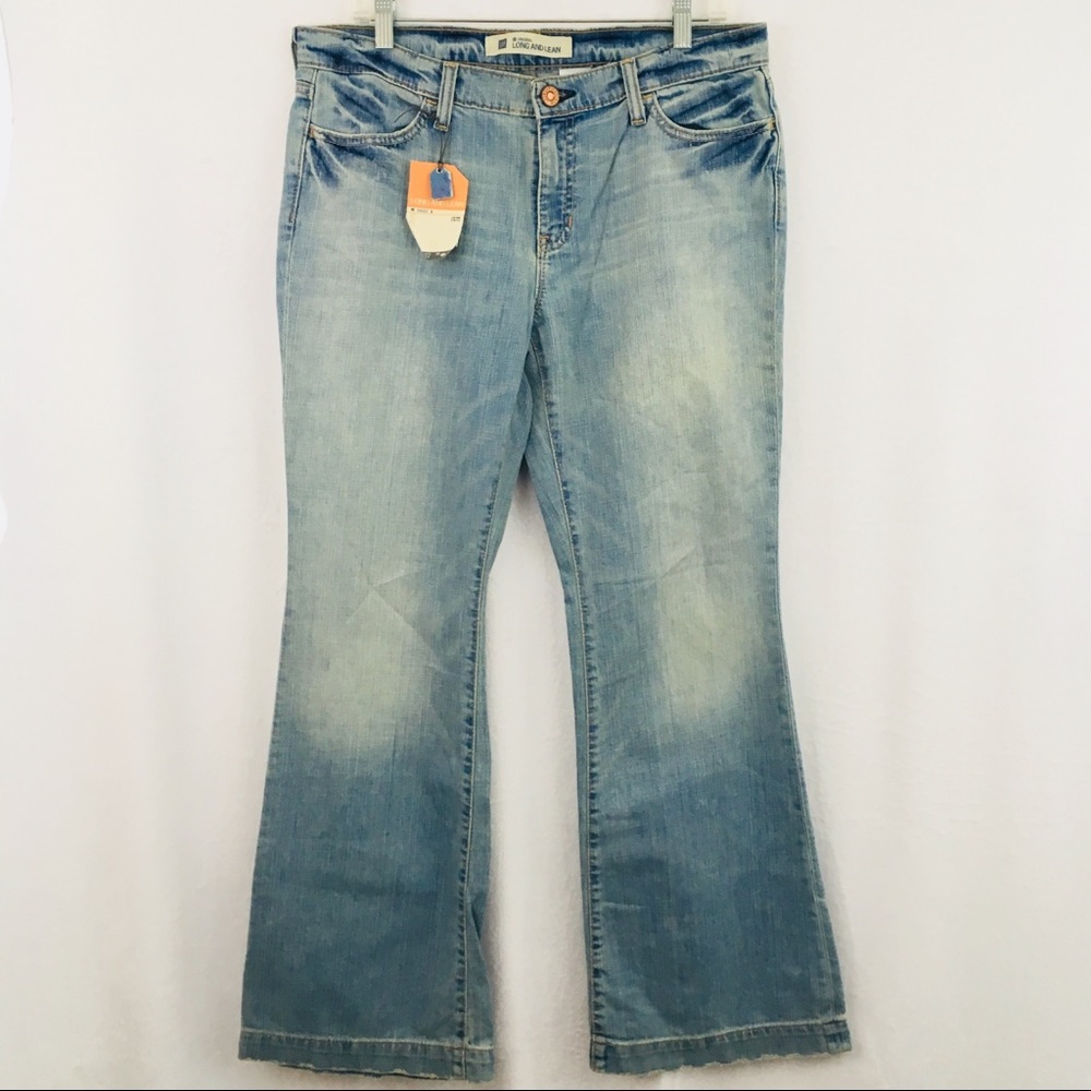 GAP Jeans Long and Lean Flare Light Wash Size 10
